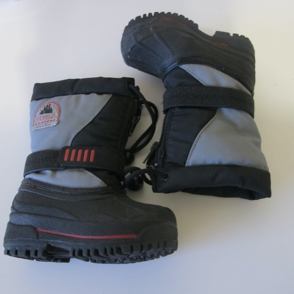 Chill chasers Other - Chill Chasers by Buster Brown Boys Snow Boots Shoes w/ Insulation Size 5 GUC